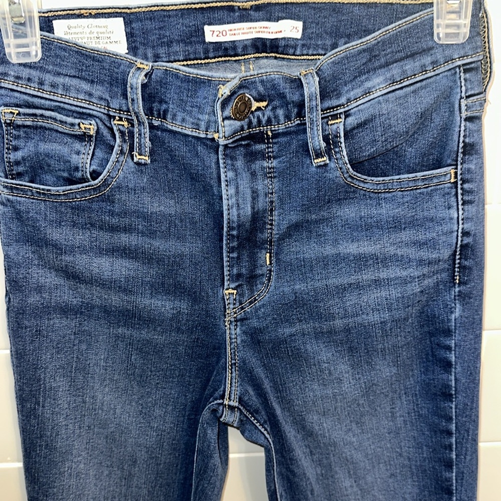 Levi’s 720 High Rise Super Skinny Jeans - Picture 4 of 17